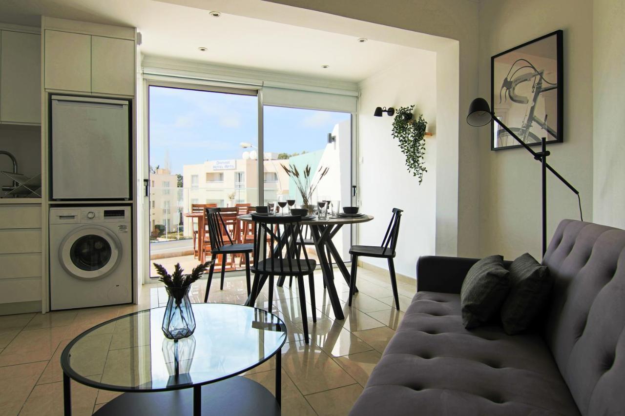 Phaedrus Living Seaside Junior Suite Lighthouse 63 Pafos Zewnętrze zdjęcie