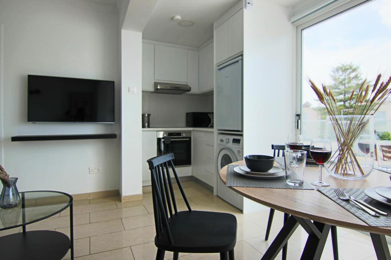 Phaedrus Living Seaside Junior Suite Lighthouse 63 Pafos Zewnętrze zdjęcie